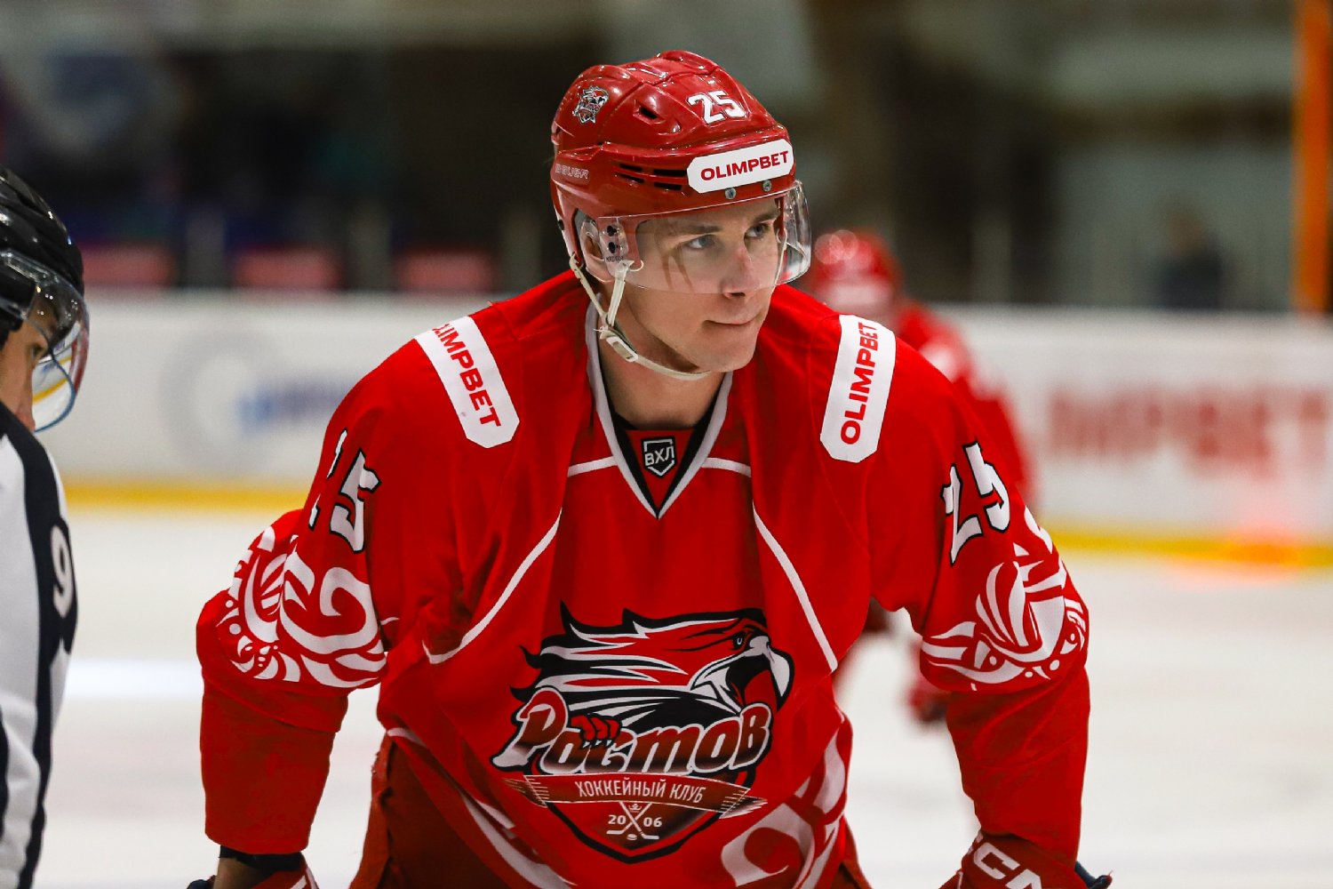 Олег Седанцов провёл 100-й матч в ВХЛ